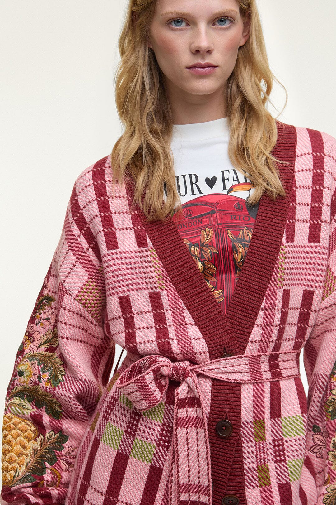 FARM Rio Shop Luisa Embroidered Cardigan