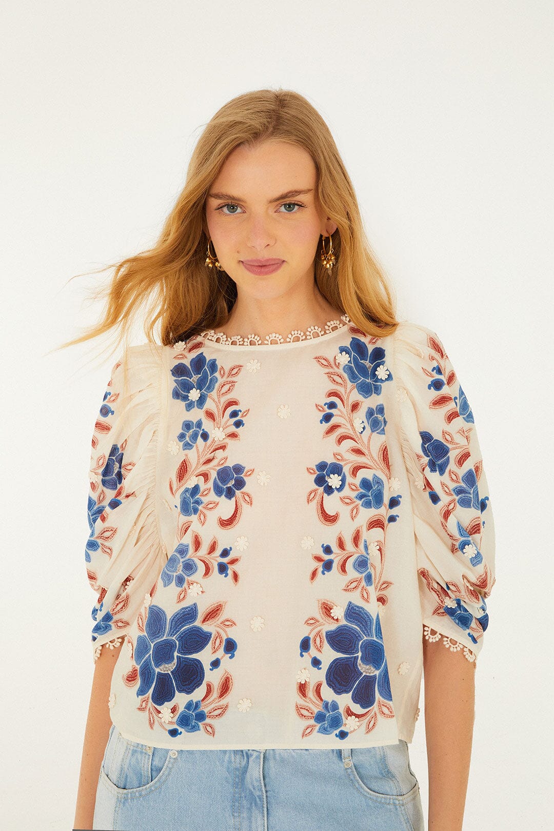 FARM Rio Sale Sand Renata Floral 3d Puff Sleeve Blouse
