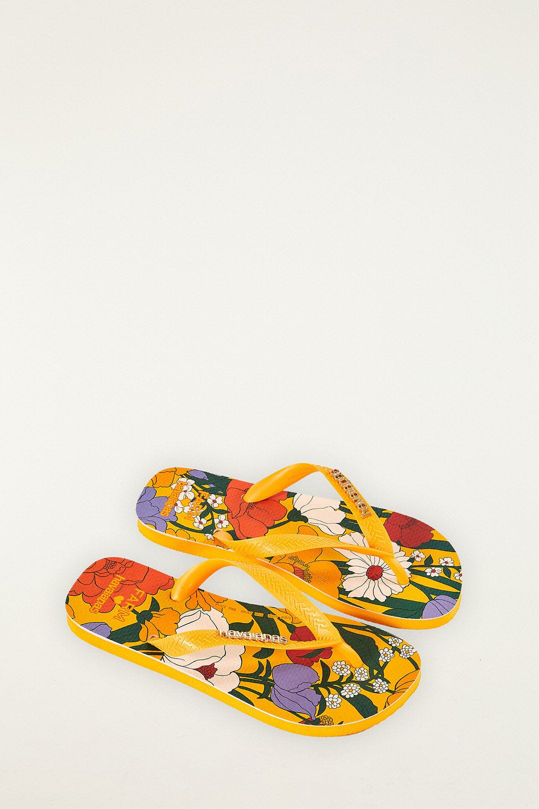 FARM Rio Shop Bucolic Floral Havaianas Sandals