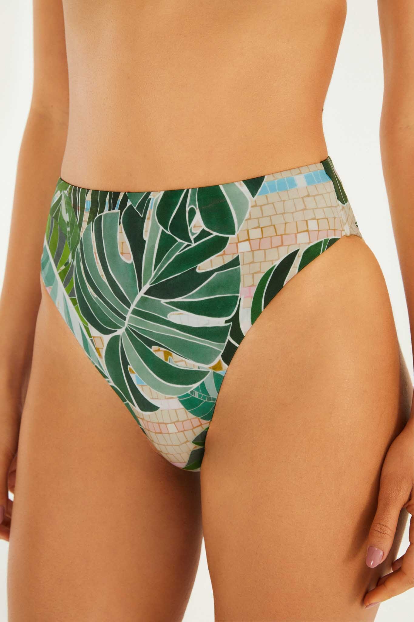 FARM Rio Shop Mosaic Hot Pants